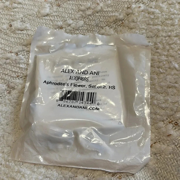 Alex‎ and Ani Aphrodites Flowers Bangle - Picture 2 of 2